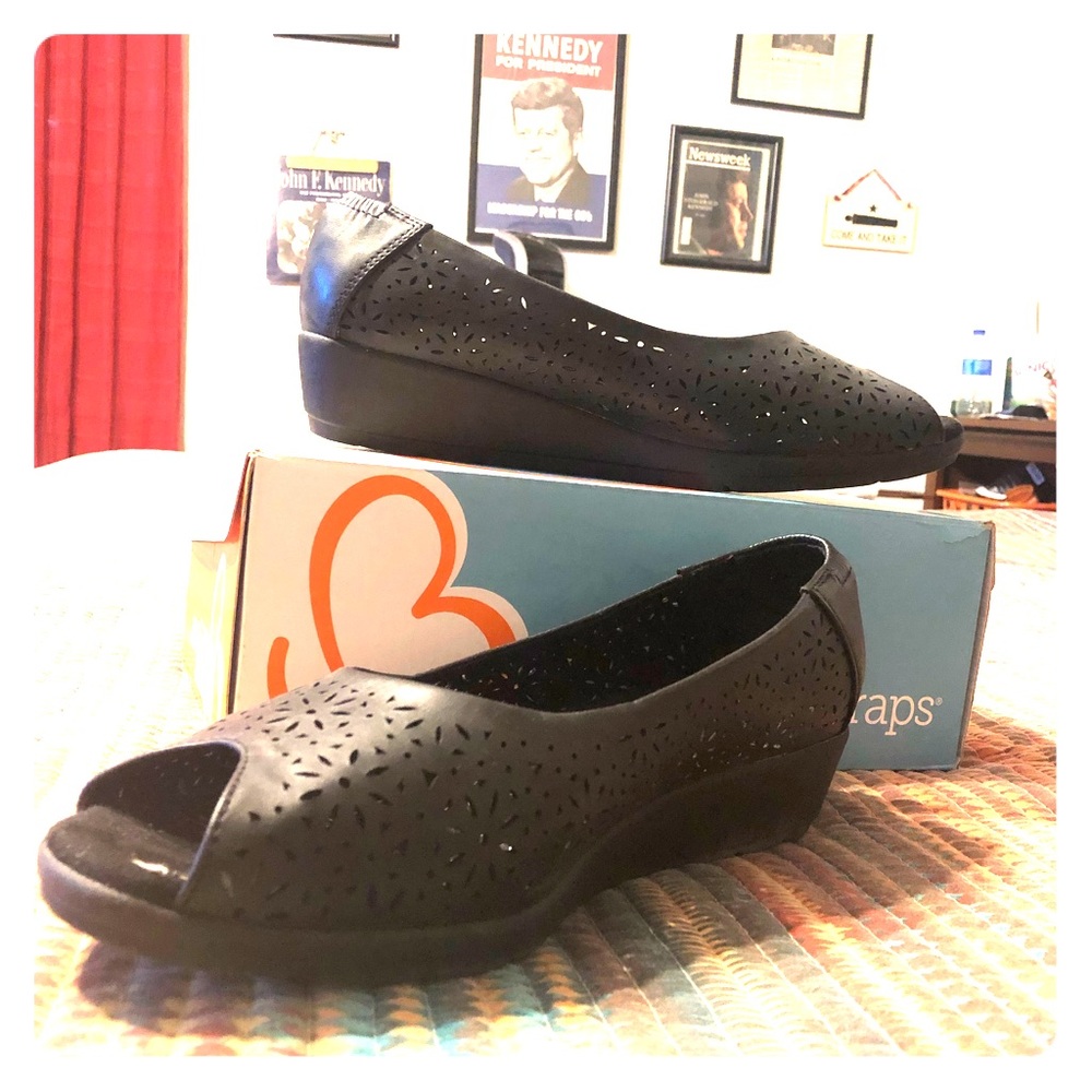 Baretrap open toe wedges